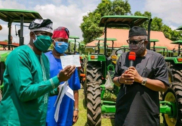 gov-akeredolu-of-ondo-distributes-tractors-loans-to-farmers