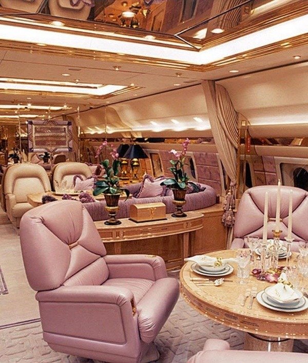 inside-roman-abramovichs-luxury-private-jet-bandit