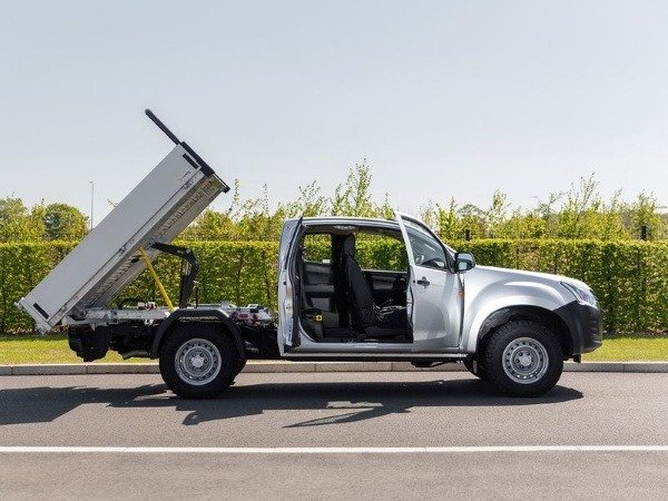 isuzu-tipper-conversion-d-max-utility-pick-up-truck