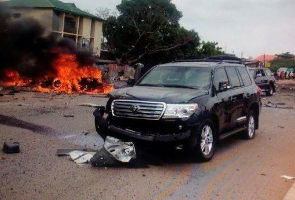 The bags President Buhari's security detail were carrying in Imo state are ballistic  bulletproof briefcases