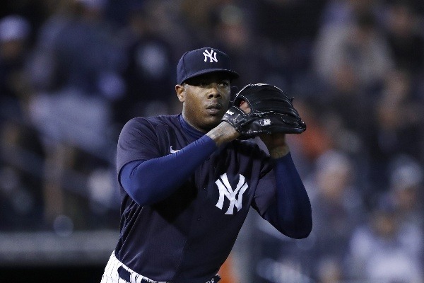 baseball-player-aroldis-chapman-6-wheel-jeep