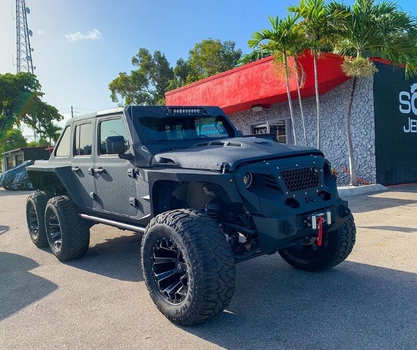 Aroldis Chapman Buys A Big Boy Kevlar-Wrapped 6X6 Jeep – OutKick