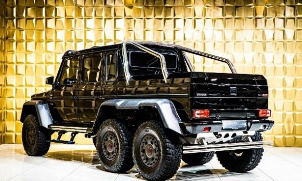 This 6-wheel Brabus Mercedes-AMG G63 6x6 