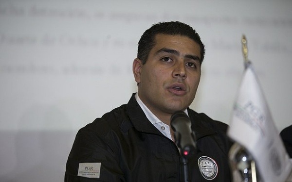 bulletproof-car-saves-mexicos-police-chief-after-dozens-of-assassins-attacked-his-convoy