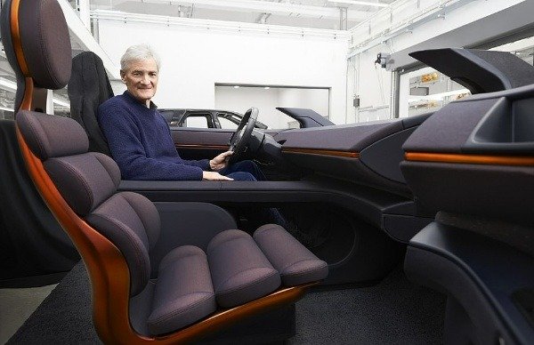 james-dyson-uks-richest-man-spent-n245b-tesla-rival-shares-pictures-of-scrapped-electric-car