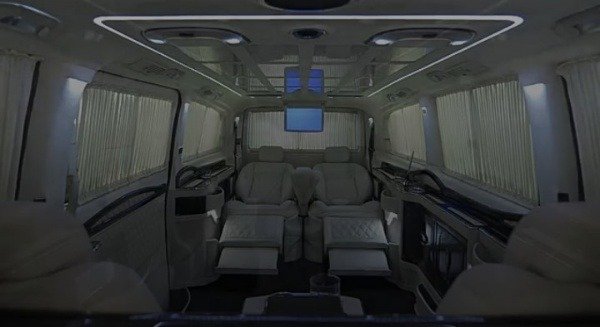 klassen-stretched-mercedes-v-class-van-private-jet