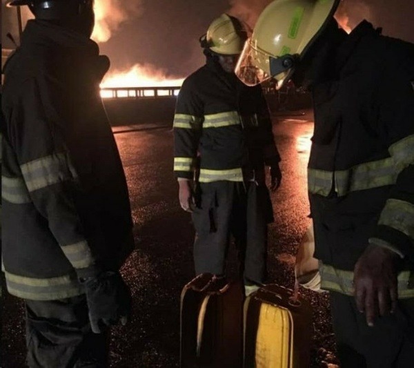 massive-gridlock-after-three-fully-loaded-fuel-tankers-exploded-on-lagos-ibadan-expressway