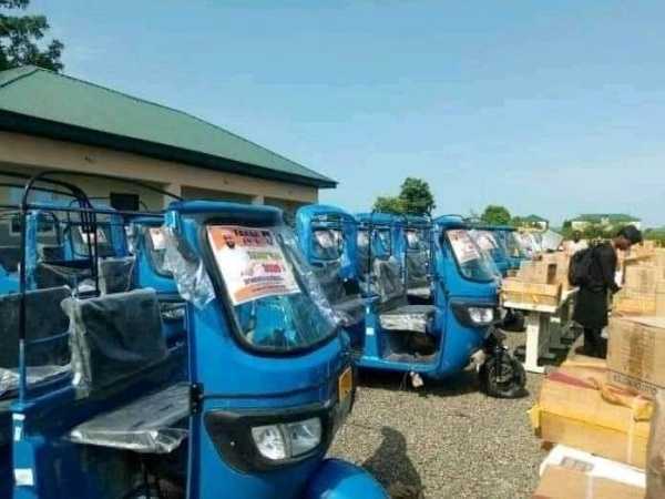 bauchi-lawmaker-empowers-constituency-with-cars-tricycles