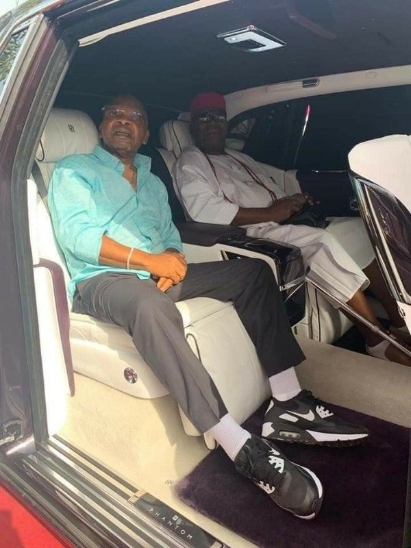 billionaire-arthur-eze-arrive-in-style-at-the-opening-of-zone-13-police-hq-in-rolls-royce-phantom-viii