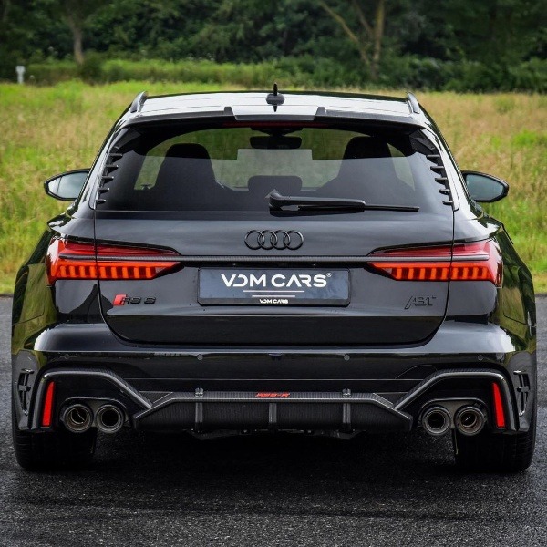 chelseas-star-hakim-ziyech-audi-rs6-r