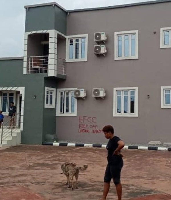 Mercedes-Benz Cars EFCC Recovered From An Alleged Yahoo Boy autojosh