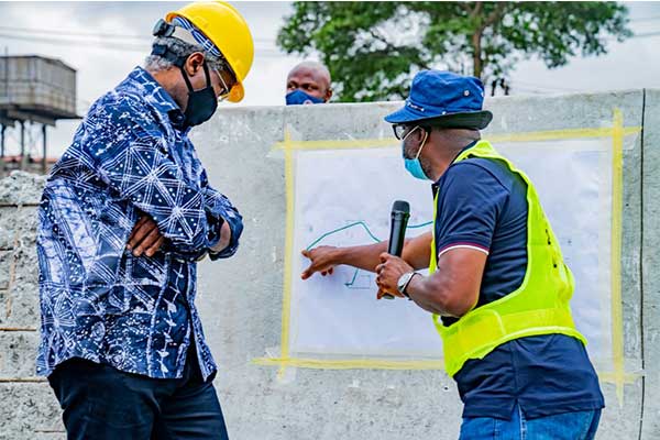 Babatunde Fashola Inspects Ongoing Federal Road Projects In Lagos