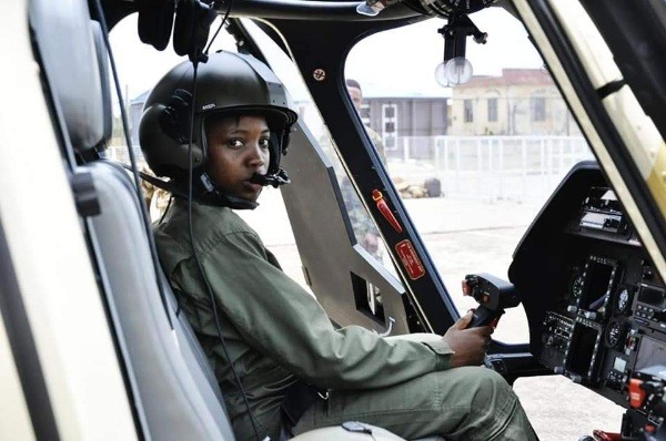 first-female-combat-helicopter-pilot-killed-classmates-car