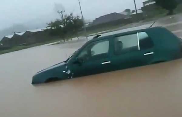 flood-from-heavy-downpour-sweeps-several-cars-away-in-abuja-kills-three