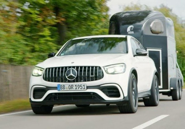 mercedes-trailer-manoeuvring-assist