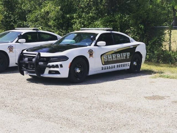 texas-sheriff-deputies-caught-drag-racing-in-dodge-charger-pursuit-patrol-vehicles