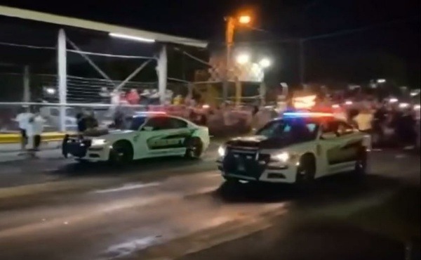 texas-sheriff-deputies-caught-drag-racing-in-dodge-charger-pursuit-patrol-vehicles
