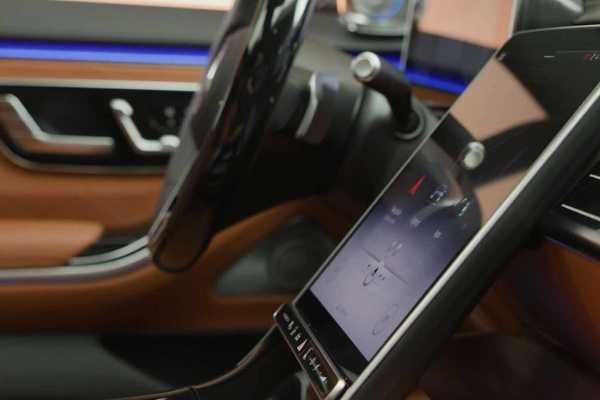 2021-Mercedes-Benz-S-Class-Cabin-Interior