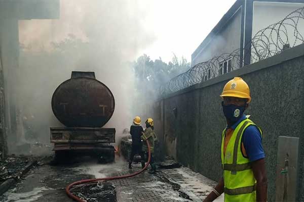 Access Bank In Lagos Caught Fire As Diesel Tanker Discharges Content