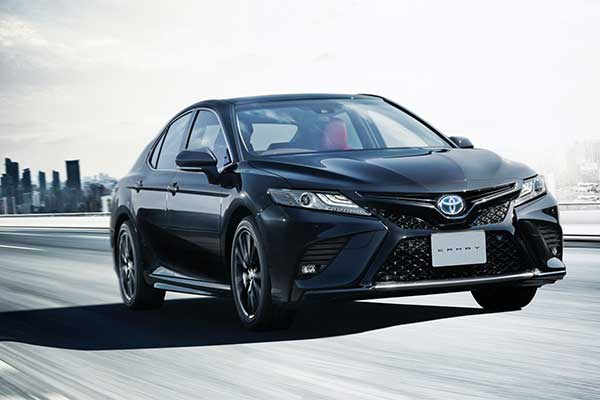 Toyota Celebrates 40 Years Of The Camry With Black Edition