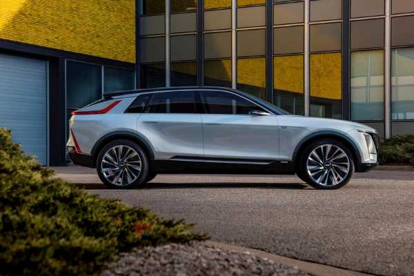 cadillac-lyriq-all-electric-suv