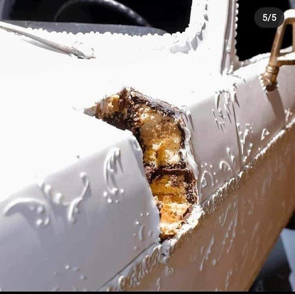 car cake wedding