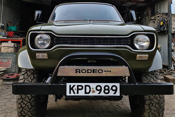 Kenyan Transforms Abandoned Ford Escort MK1 To A Cute Offroader