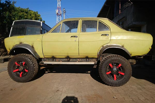 Kenyan Transforms Abandoned Ford Escort MK1 To A Cute Offroader