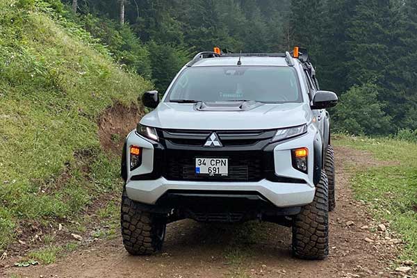 Mitsubishi L200 Looking Like A Beast In This Awesome Body kit