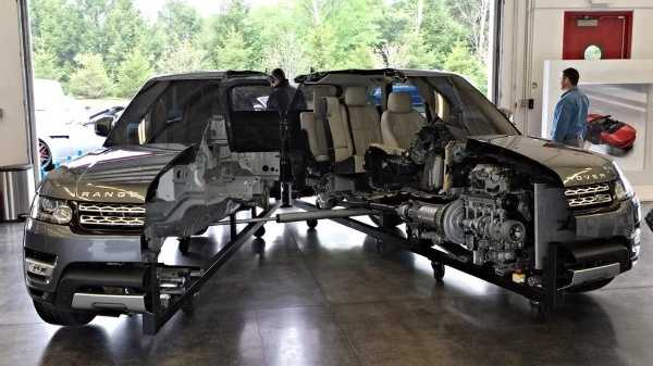 land-rover-cuts-range-rover-sport-in-half