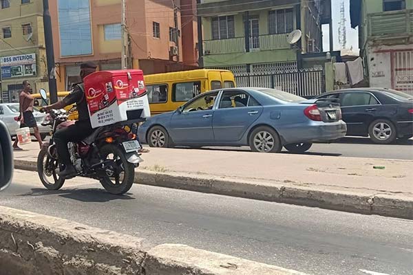 Police Officer Spotted Riding A Dispatch Bike In Lagos