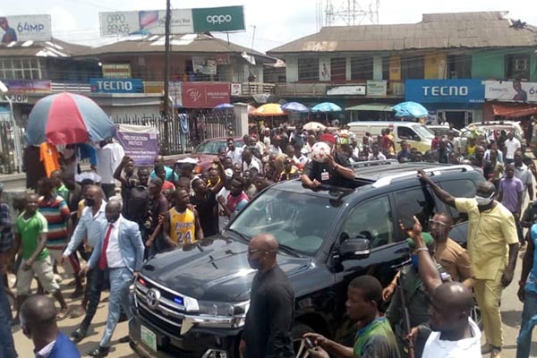 Senator Orji Uzor Kalu Storms Aba With Toyota Land Cruiser And Range Rover Sport