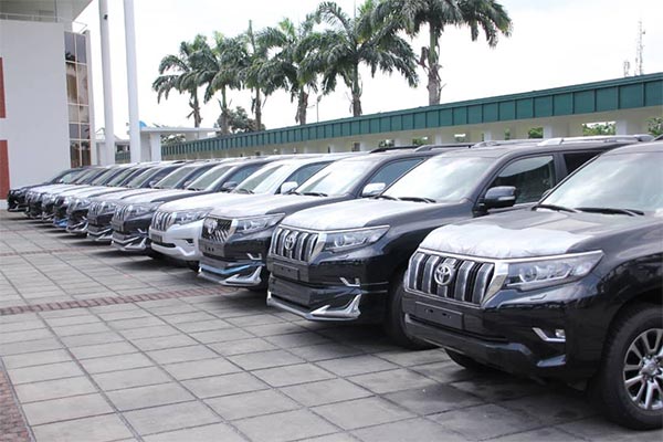 Gov. Wike Presents 15 Brand New Toyota Prado SUVs To National Assembly Members In Rivers State