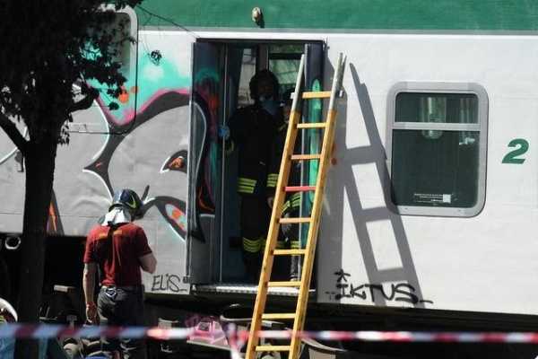 train-derails-in-italy-after-traveling-without-driver-conductor