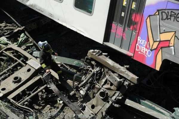 train-derails-in-italy-after-traveling-without-driver-conductor