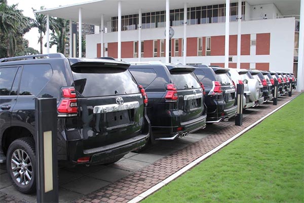 Gov. Wike Presents 15 Brand New Toyota Prado SUVs To National Assembly Members In Rivers State