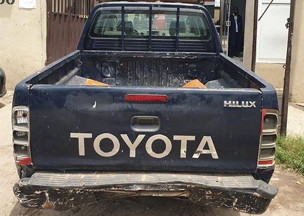 See How Nigerian Converted This Old 2005 Toyota Hilux To 2020 Model