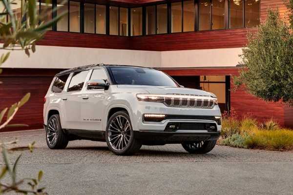 2021-Jeep-Grand-Wagoneer-suv