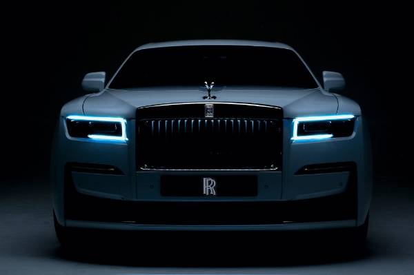 12-things-about-2021-new-rolls-royce-ghost-front