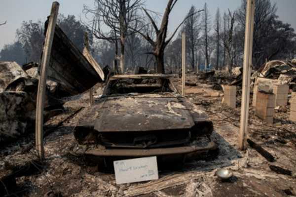 americans-flee-wildfires-consumes-homes-vehicles