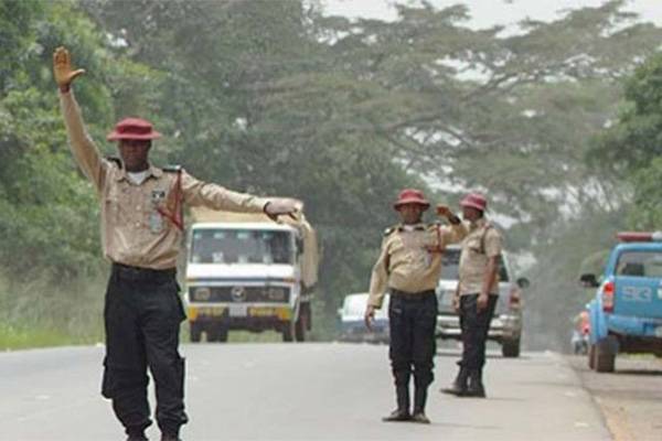 Accident Claims 6, Injures 11 As Bus Crashes Along Onitsha Expressway