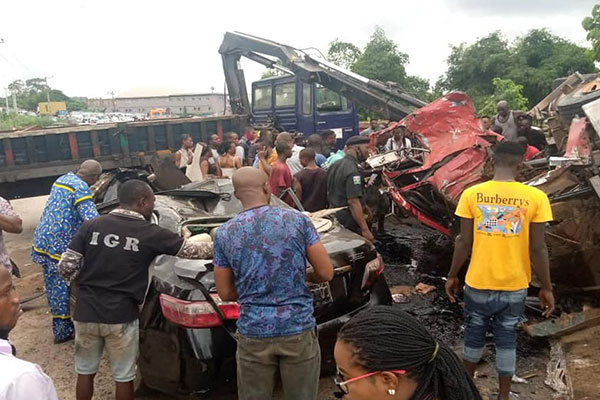 4 Feared Dead As Truck, Commercial And Private Vehicles Collide In Obosi, Anambra. Others Critically Injured