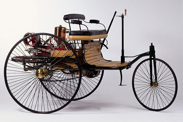 This 1886 Mercedes-Benz Motorwagen Engine Start Video Takes You Back 134 Years