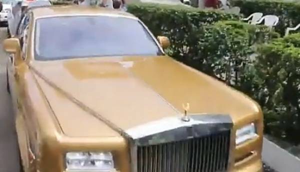 esama-of-benin-chief-igbinedion-celebrate-86th-birthday-rolls-royce