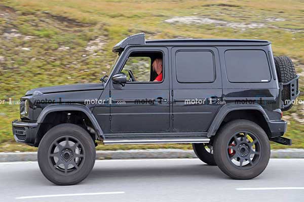 Mercedes-Benz Showcases Spy Photos Of The G-Wagon 4x4