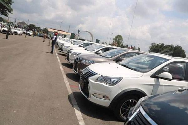 Gov. Obiano Gifts 151 Innoson Vehicles To Traditional Rulers In Anambra 