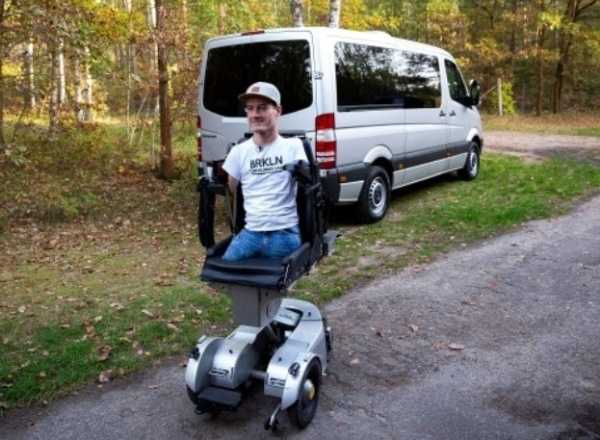 man-without-legs-arms-drives-converted-mercedes-sprinter