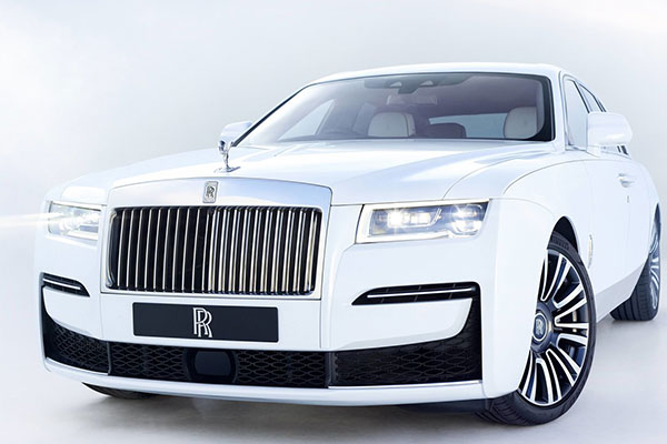 Rolls-Royce Clients Seek Solace In Bespoke Creativity During 2020