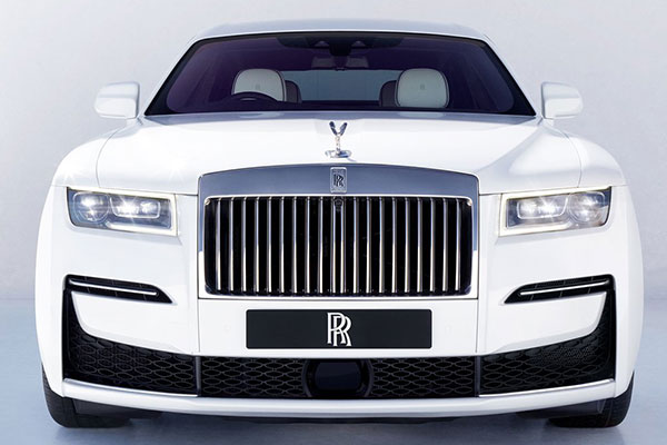 new-rolls-royce-ghost-front