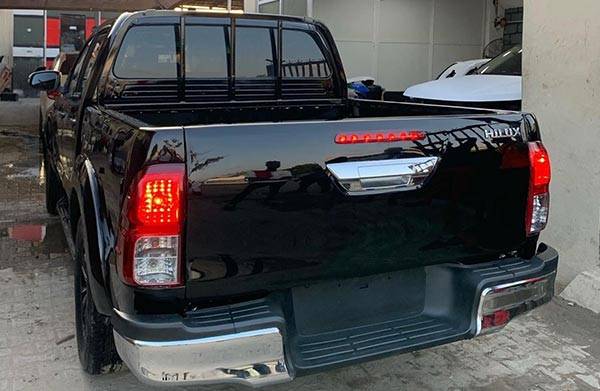 See How Nigerian Converted This Old 2005 Toyota Hilux To 2020 Model